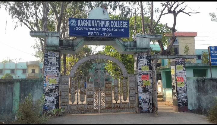 Front of the College Campus